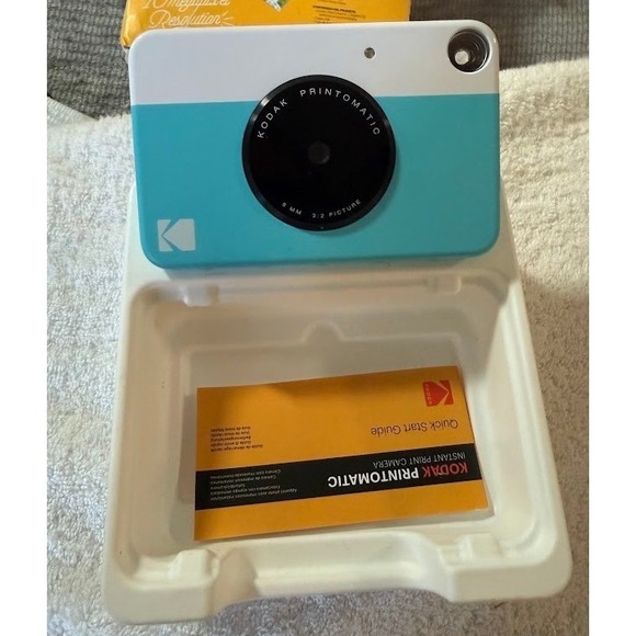 Kodak Other - Kodak Printomatic Digital Instant Print Camera Blue 10MP ZINK RODOMATICBL